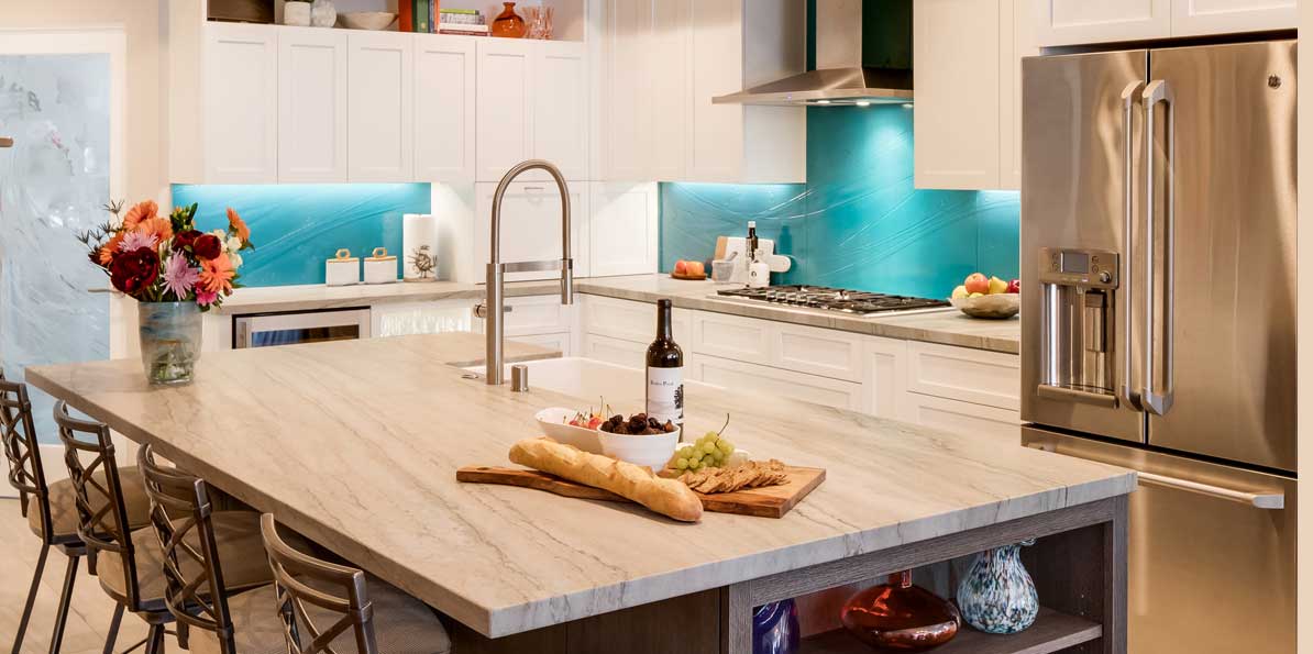 Glass Brightens Up Kitchens